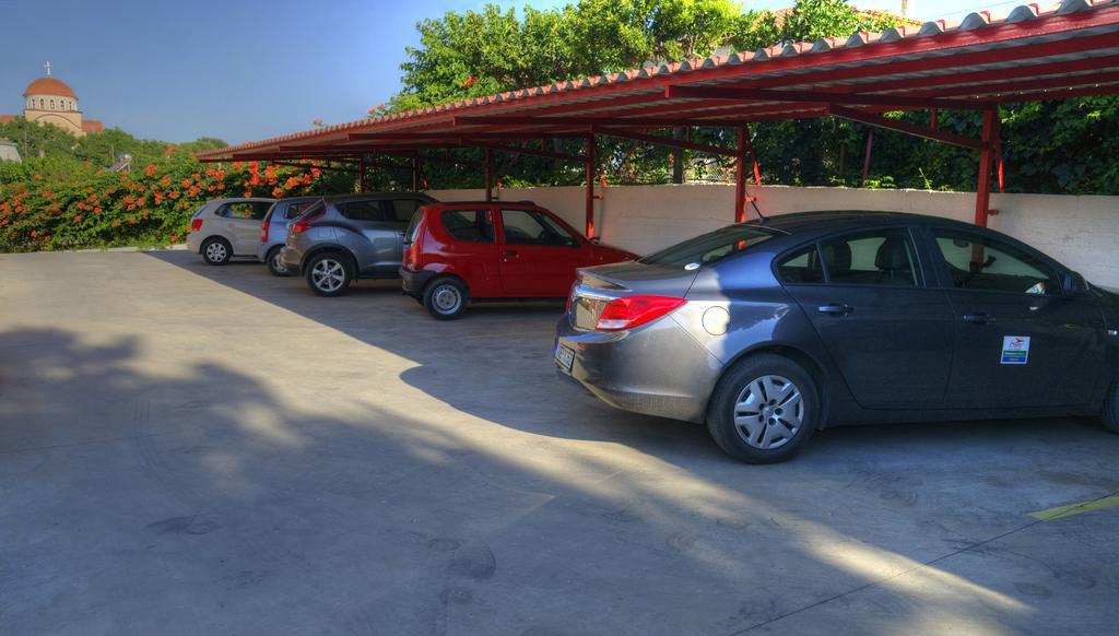 Hotel Taxiarhis Loutra Killinis Exteriér fotografie